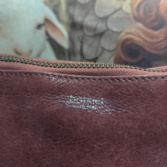 Butkier Elegant Brown Leather Crossbody Bag - Picture 6 of 8